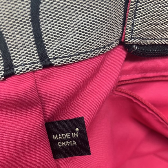 Coach Signature Print Canvas Shoulder Bag - Picture 7 of 16